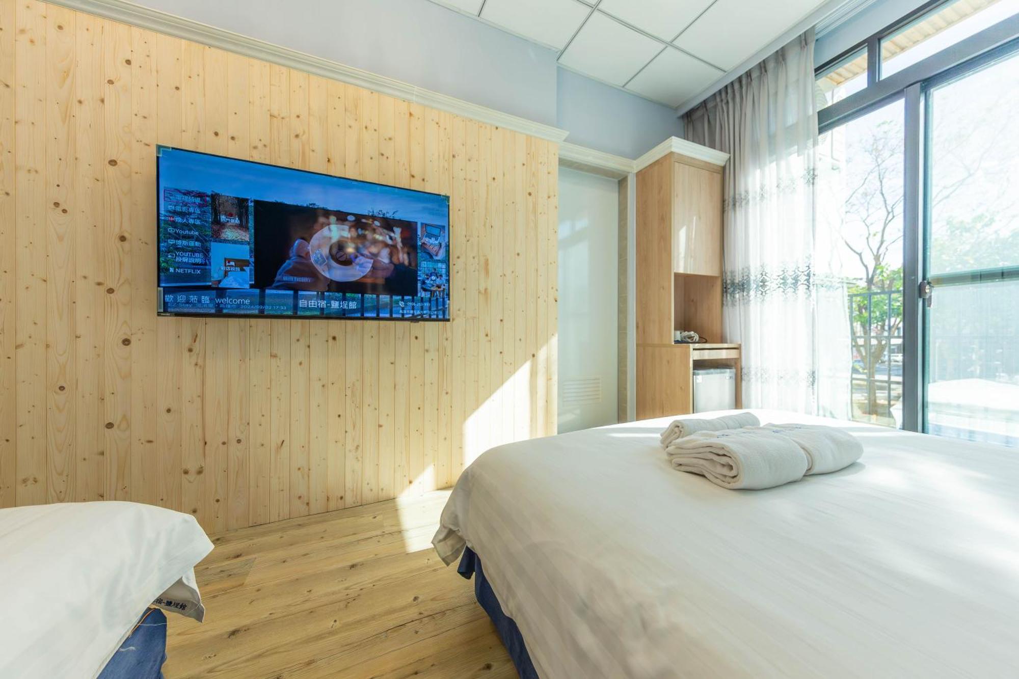 Ez Stay Yancheng Kaohsiung Bagian luar foto