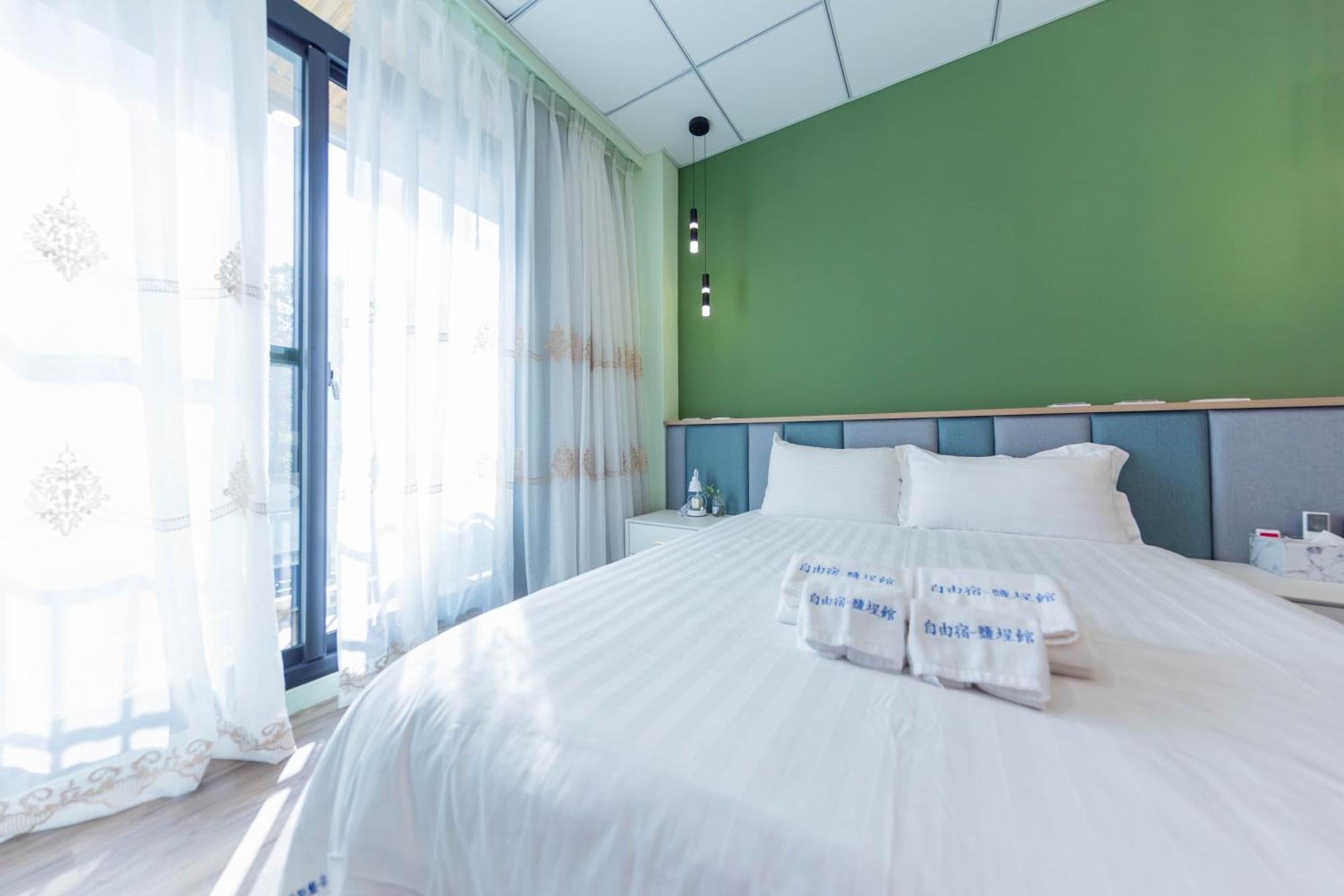 Ez Stay Yancheng Kaohsiung Bagian luar foto