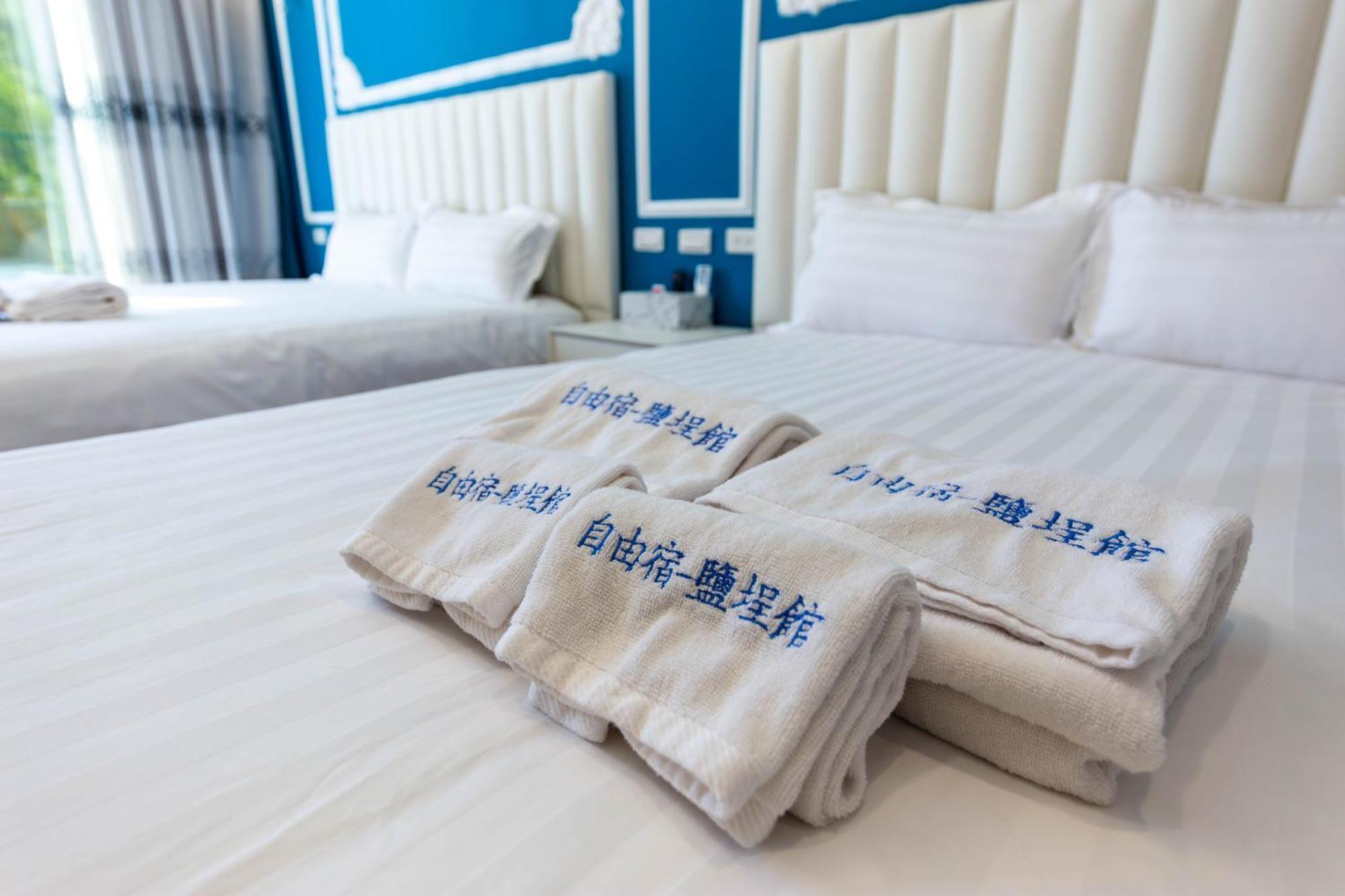 Ez Stay Yancheng Kaohsiung Bagian luar foto