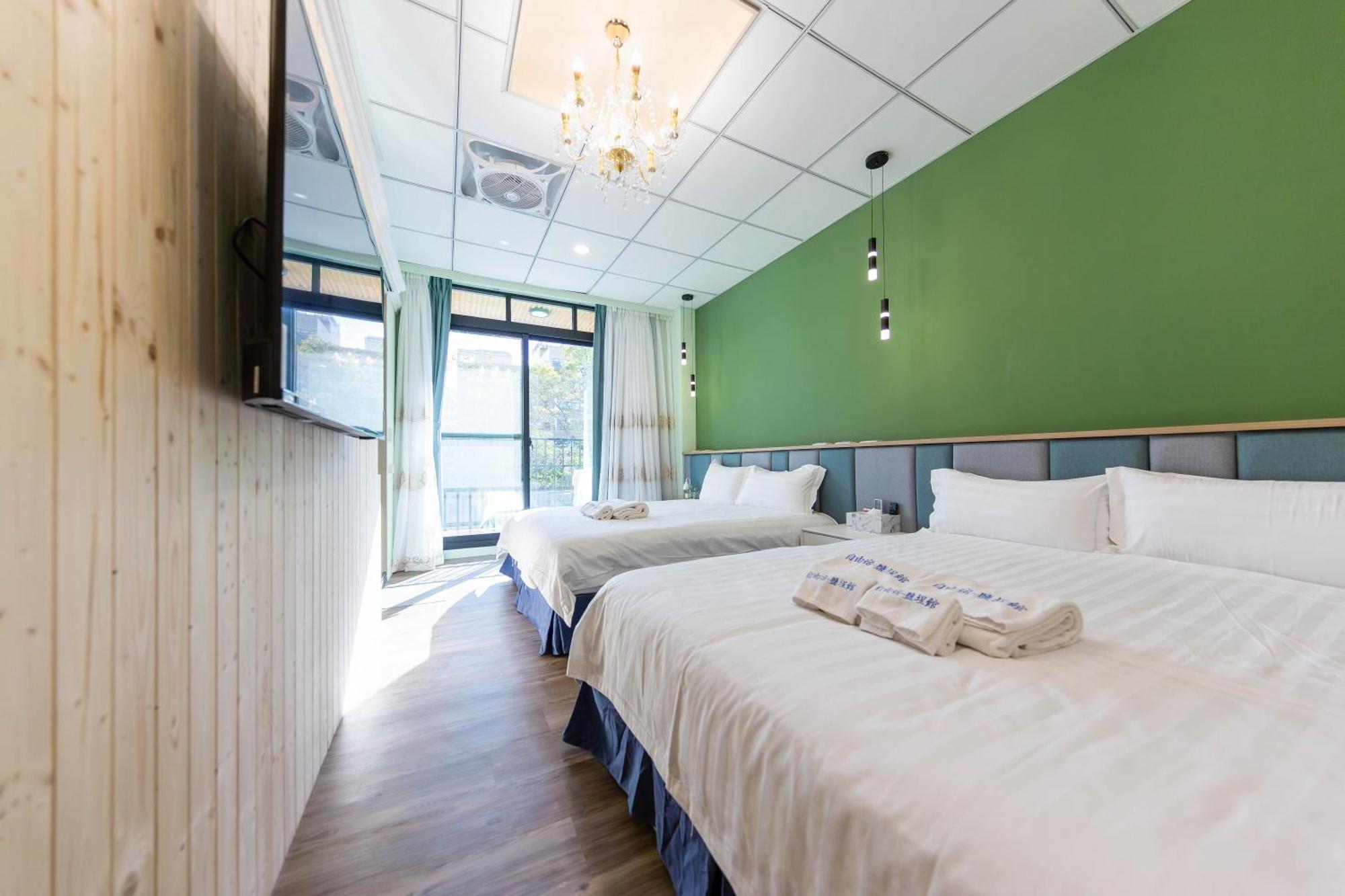 Ez Stay Yancheng Kaohsiung Bagian luar foto