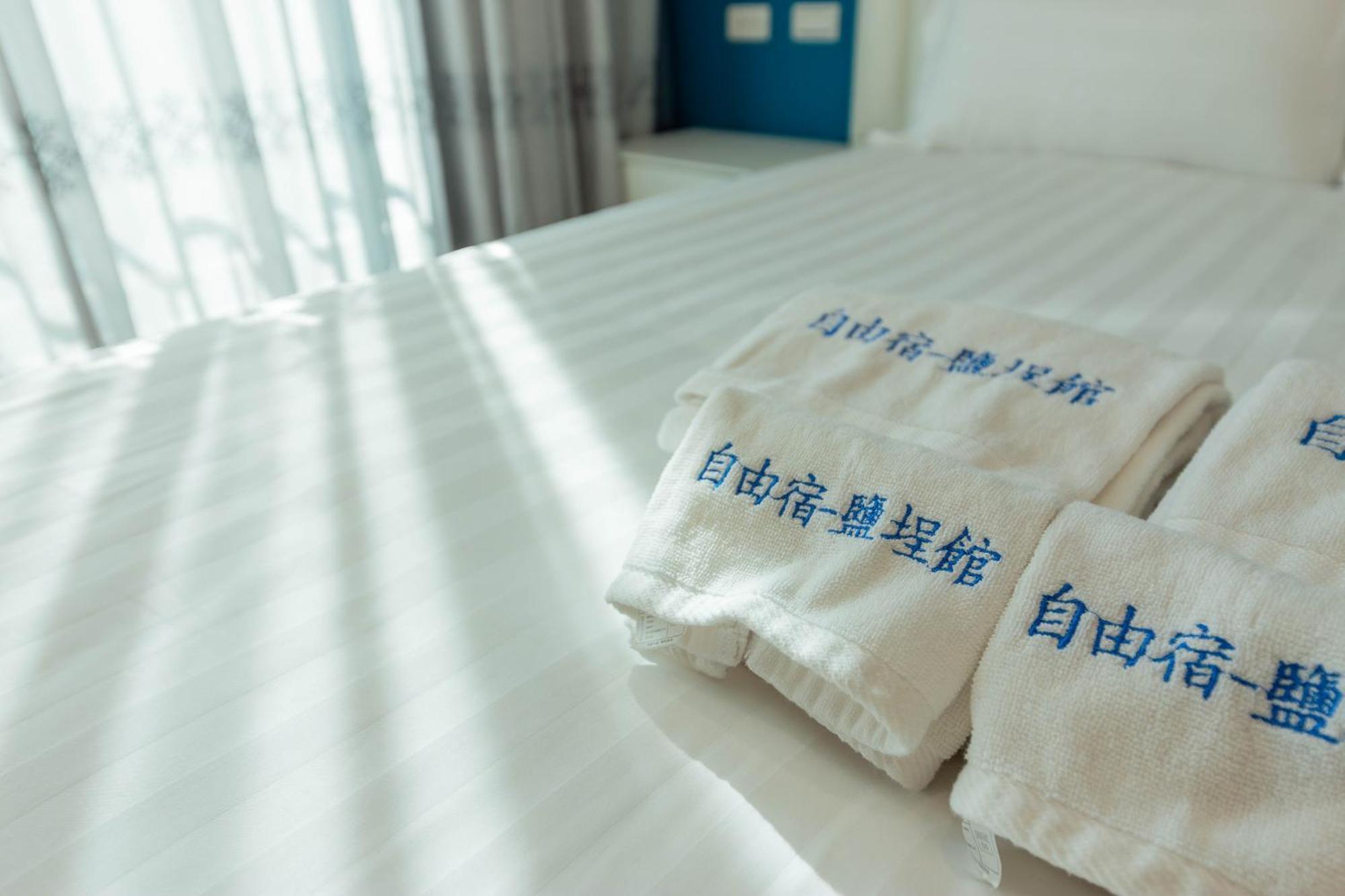 Ez Stay Yancheng Kaohsiung Bagian luar foto