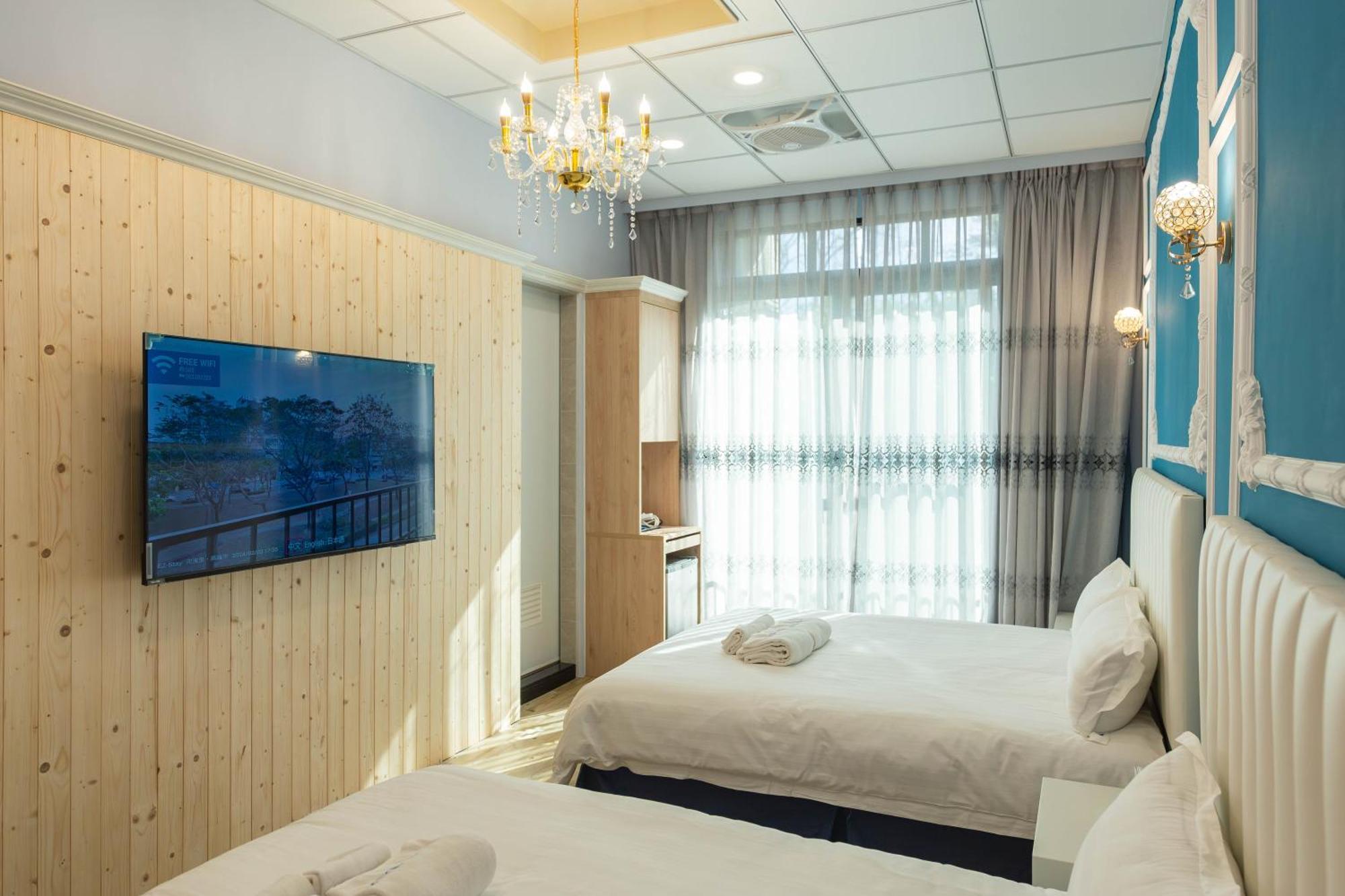 Ez Stay Yancheng Kaohsiung Bagian luar foto