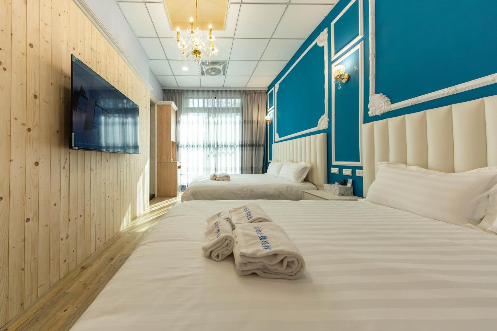 Ez Stay Yancheng Kaohsiung Bagian luar foto