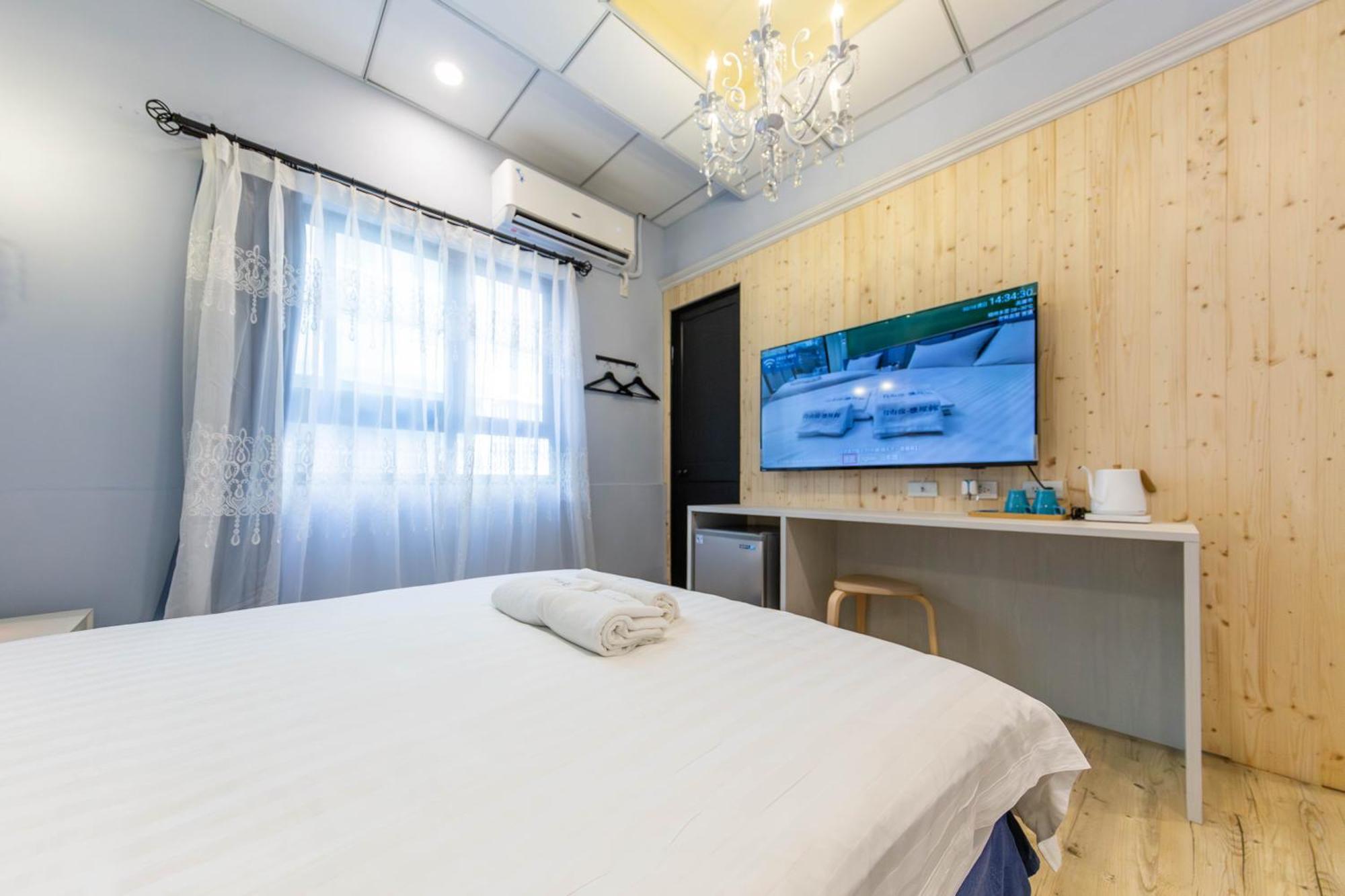 Ez Stay Yancheng Kaohsiung Bagian luar foto