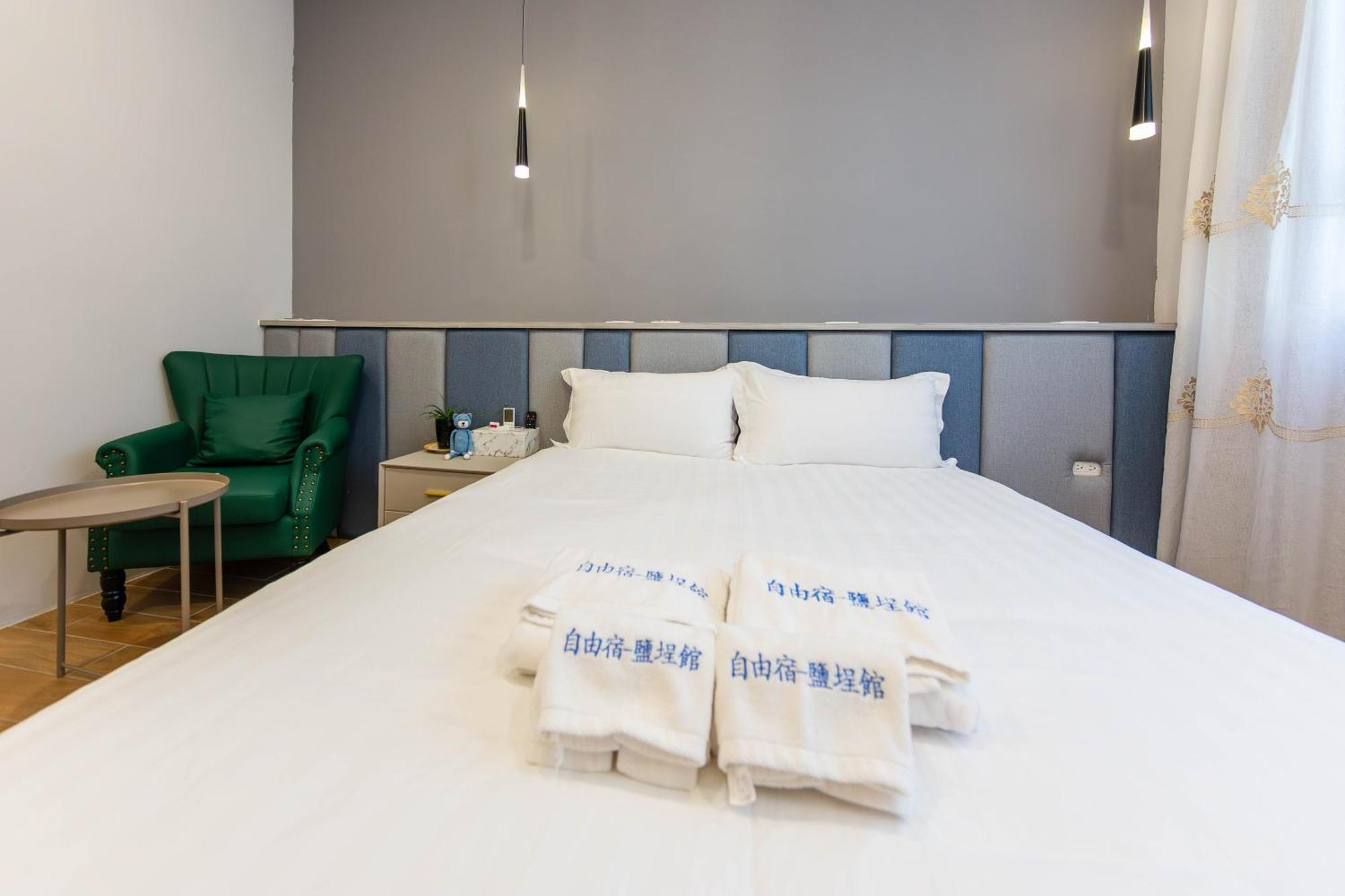 Ez Stay Yancheng Kaohsiung Bagian luar foto