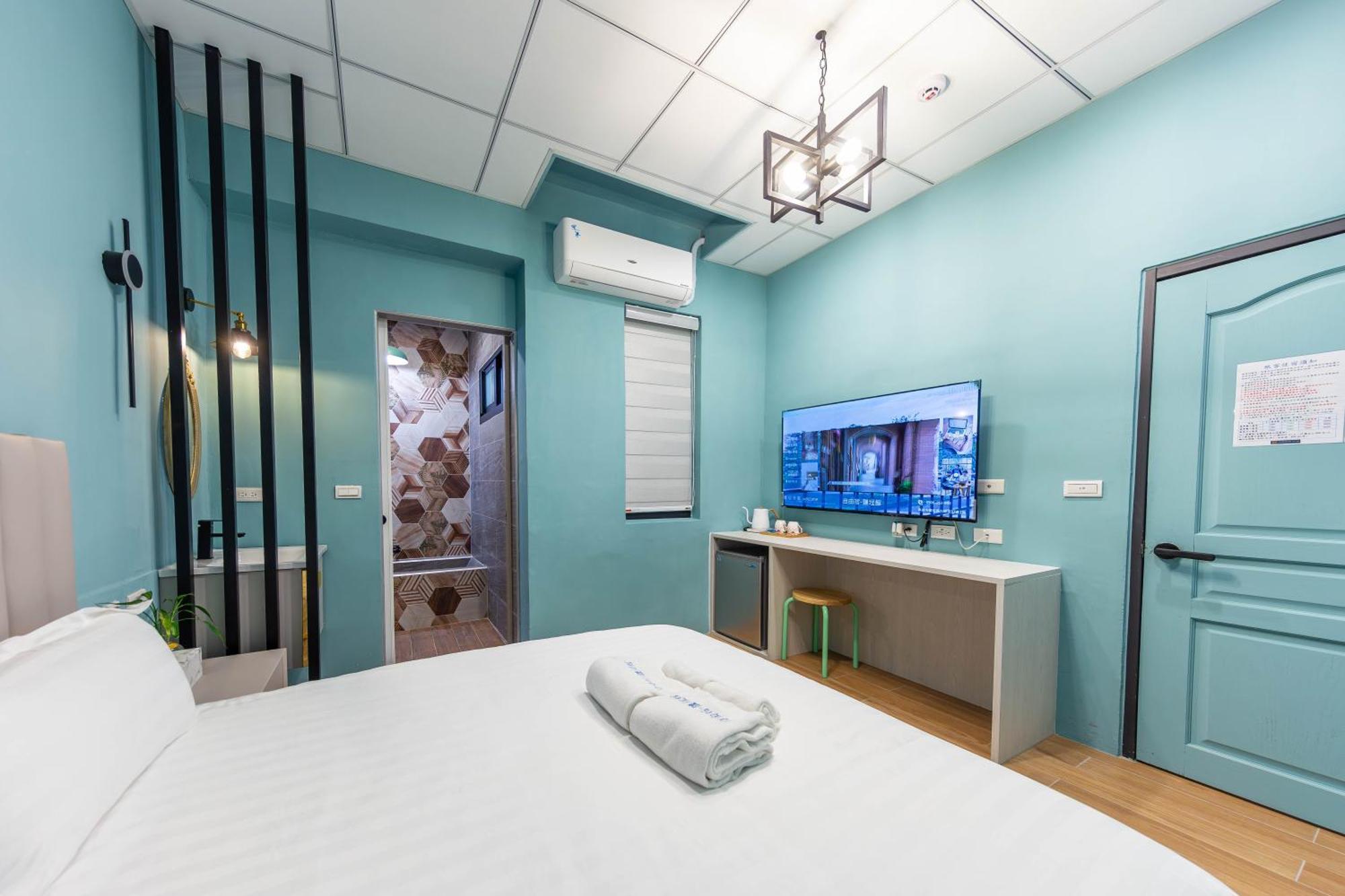 Ez Stay Yancheng Kaohsiung Bagian luar foto